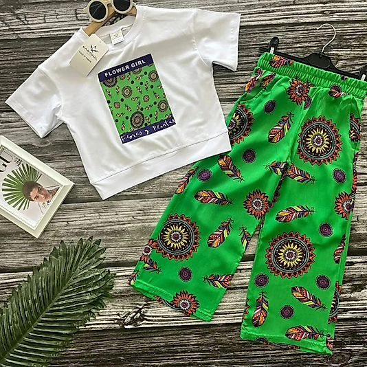 Yeşil Renk Desenli Kız Çocuk Takım