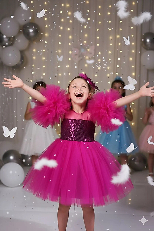 Kol Detaylı Ponponlu Tokalı Fuşya Renk Çocuk Abiye