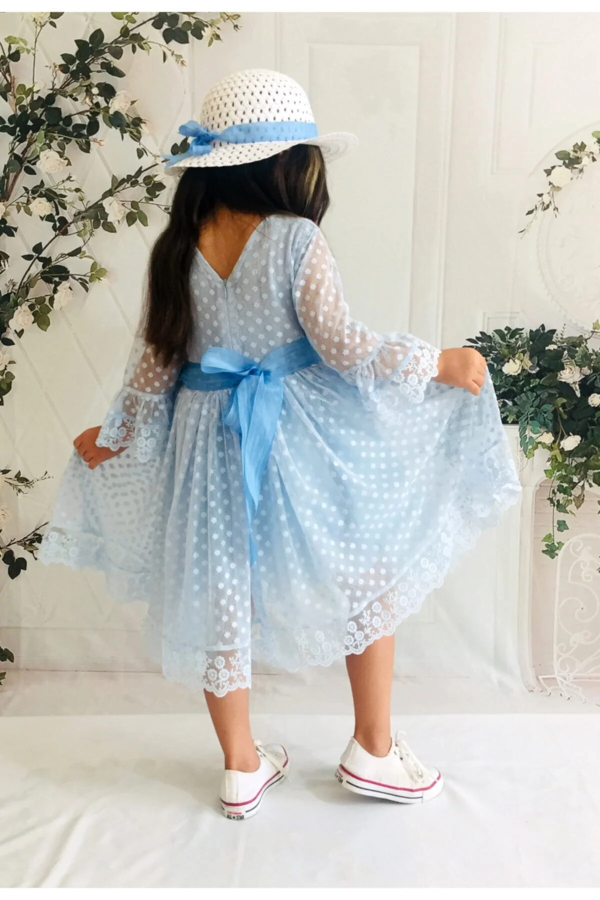 Şapkalı Güpürlü Prenses Model Kız Çocuk Elbisesi