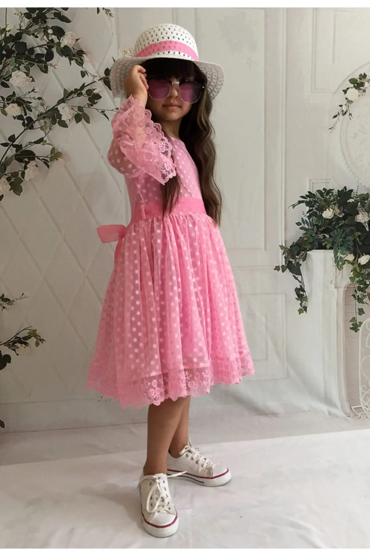Şapkalı Güpürlü Prenses Model Kız Çoçuk Elbisesi