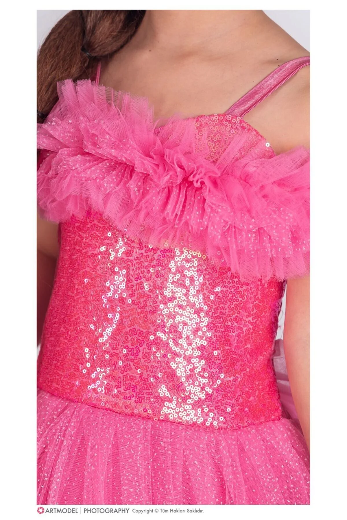 Pembe Renk Payetli Simli Kuyruklu Tarz Düğün Parti Çocuk Abiye Elbisesi