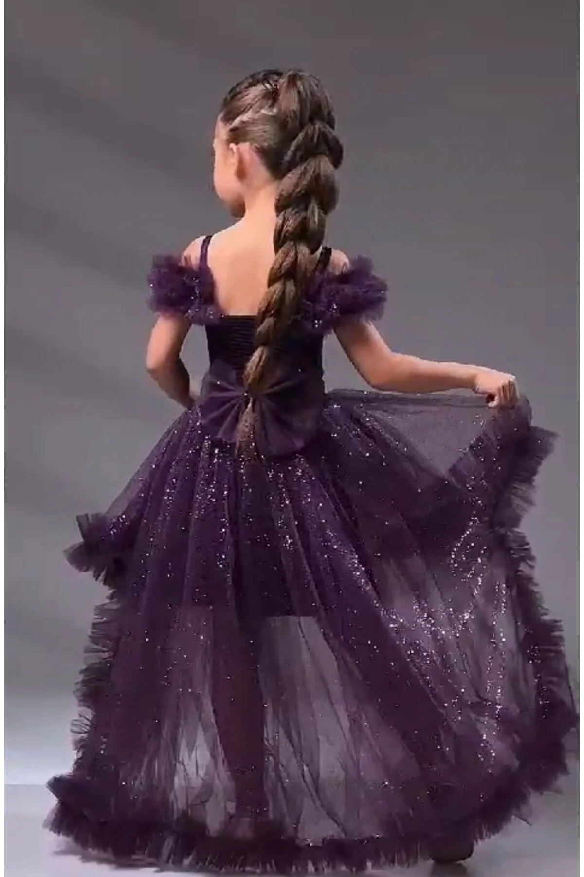 Mürdüm Renk Payetli Simli Kuyruklu Tarz Düğün Parti Çocuk Abiye Elbisesi