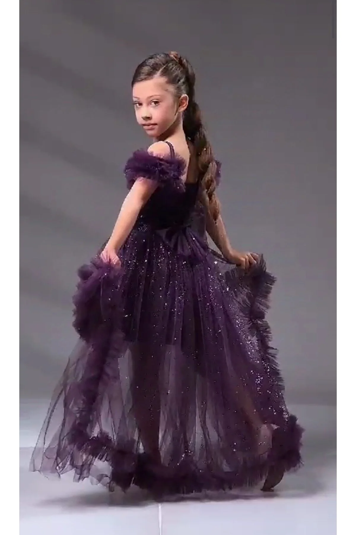 Mürdüm Renk Payetli Simli Kuyruklu Tarz Düğün Parti Çocuk Abiye Elbisesi