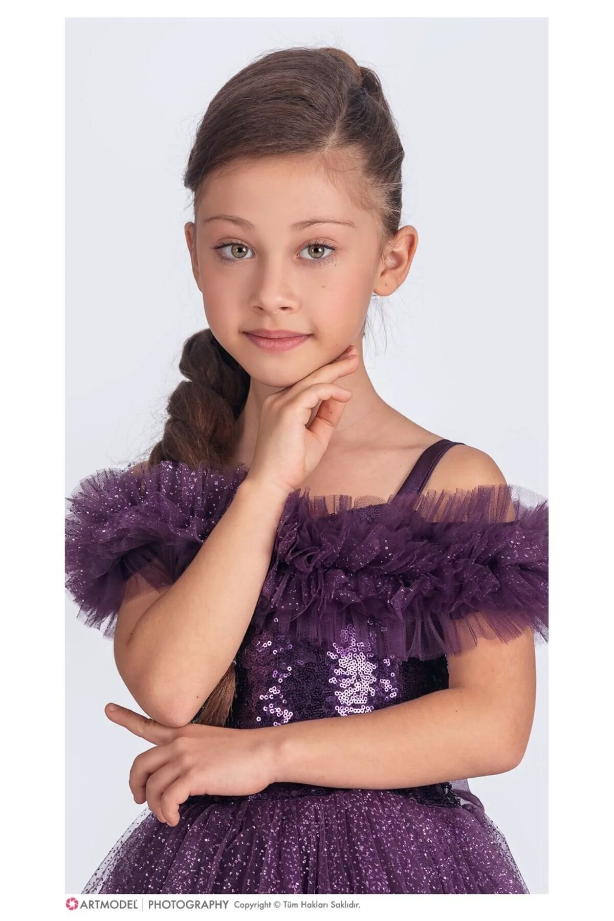 Mürdüm Renk Payetli Simli Kuyruklu Tarz Düğün Parti Çocuk Abiye Elbisesi