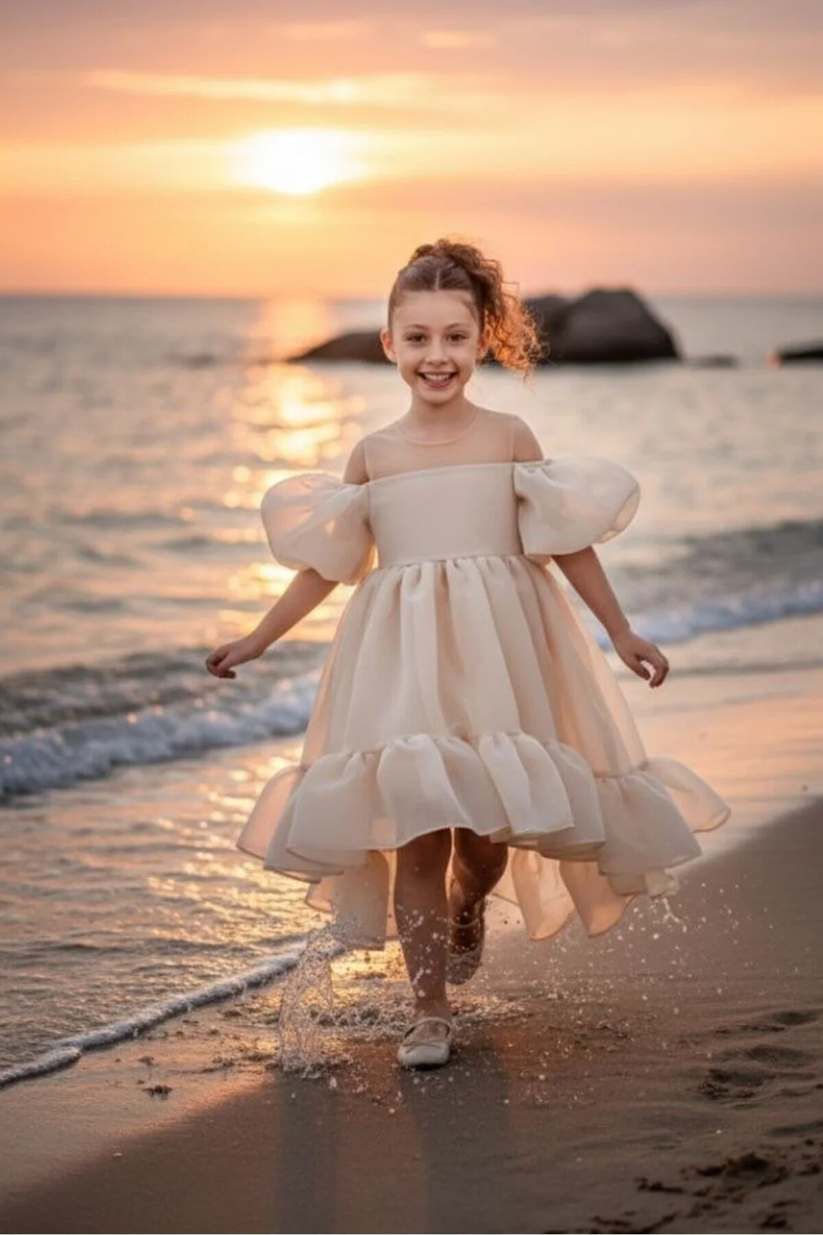 Kloş Madonna Yaka Kabarık Şifon Lüx Bej Çocuk Abiye